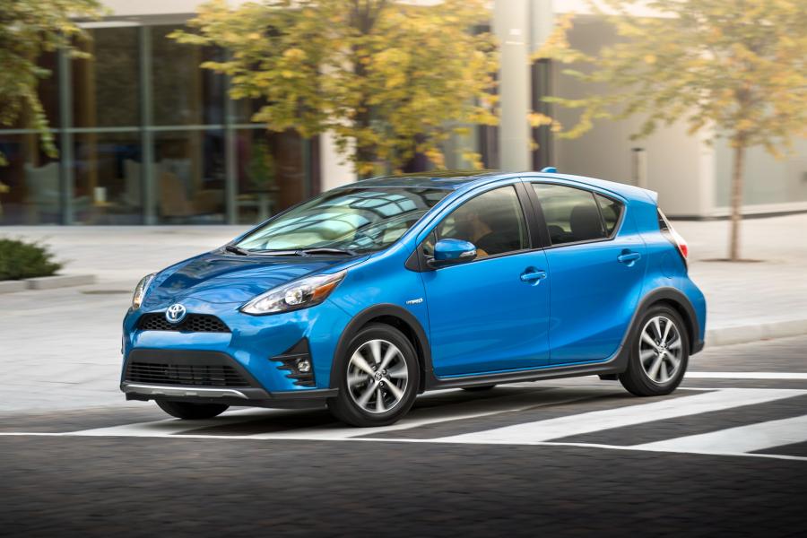  Toyota Prius c 2018 года  (фото 12 из 20)